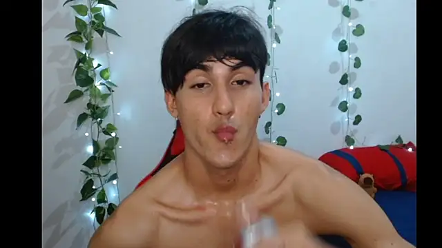 Snapshot of neithanzynxx chatting on 03.08.25 neithanzynxx online show from 03.08.25