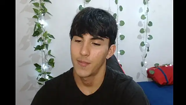 Snapshot of neithanzynxx chatting on 03.11.25 neithanzynxx online show from 03.11.25