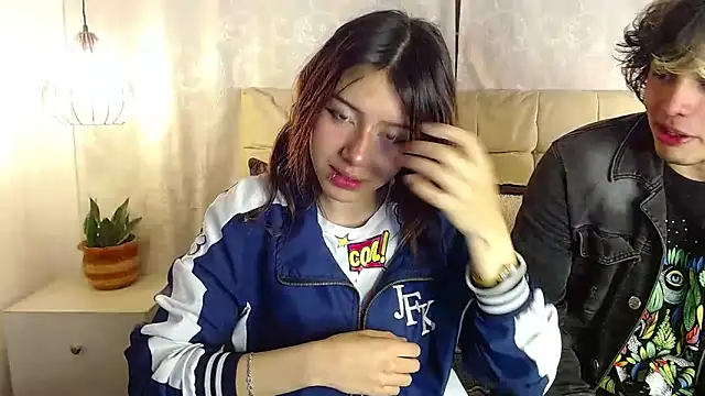 fyreandfox  online show from 03.21.25