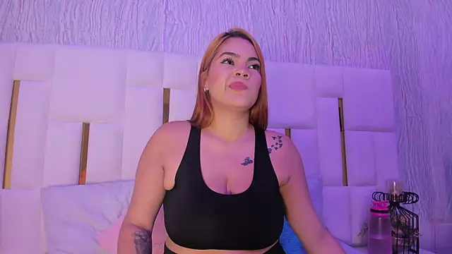 hillary uckerman  online show from 02.03.26