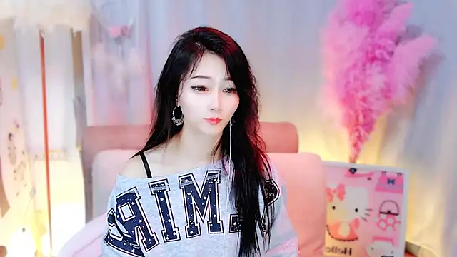 Snapshot of adelamiller chatting on 02.14.26 adelamiller online show from 02.14.26