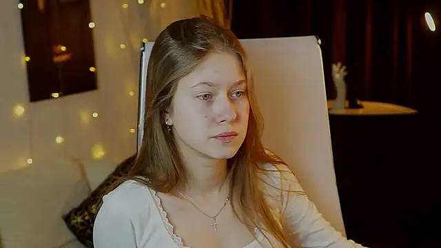 Snapshot of EveMundie chatting on 02.03.26 EveMundie online show from 02.03.26