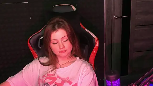 Snapshot of baby_Milaaaaaaa chatting on 02.23.25 baby Milaaaaaaa online show from 02.23.25