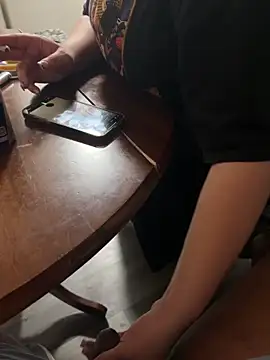 Snapshot of BlueNightsUncle chatting on 10.06.25 BlueNightsUncle online show from 10.06.25