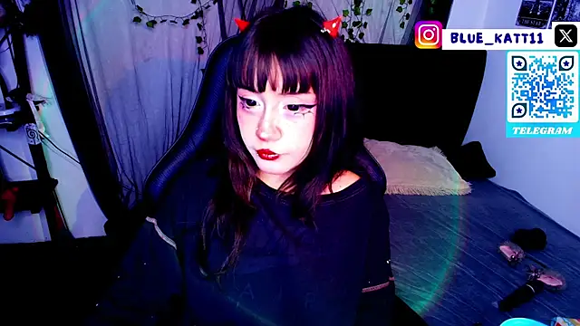Snapshot of blue_katt chatting on 05.26.26 blue katt online show from 05.26.26