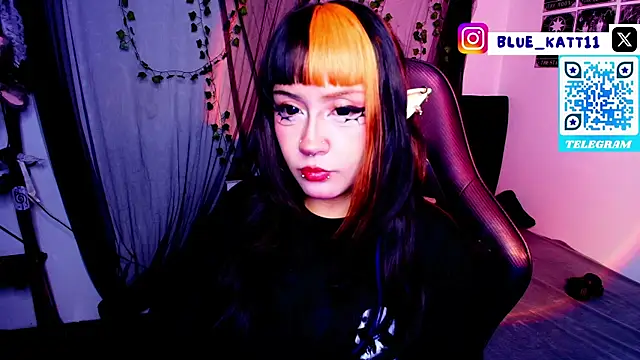 Snapshot of blue_katt chatting on 05.31.26 blue katt online show from 05.31.26