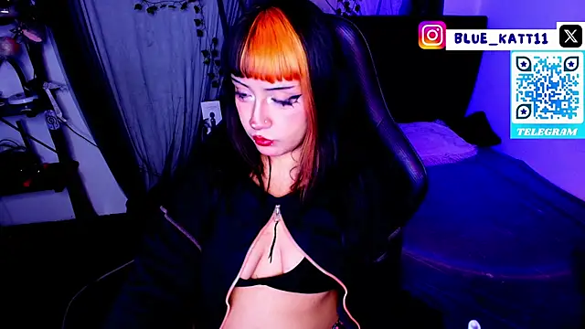 Snapshot of blue_katt chatting on 06.05.26 blue katt online show from 06.05.26