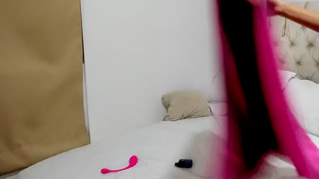 Snapshot of Hotcouple1_Xx chatting on 03.11.25 Hotcouple1 Xx online show from 03.11.25