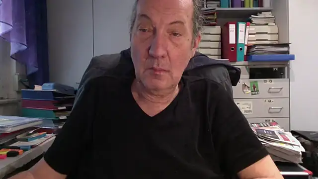 Snapshot of HMStraps01 chatting on 02.26.25 HMStraps01 online show from 02.26.25