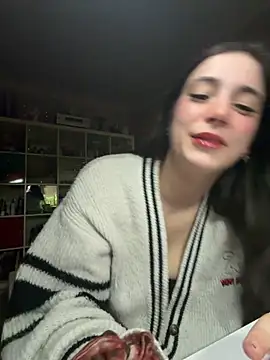 Snapshot of sexymelli18 chatting on 04.06.26 sexymelli18 online show from 04.06.26