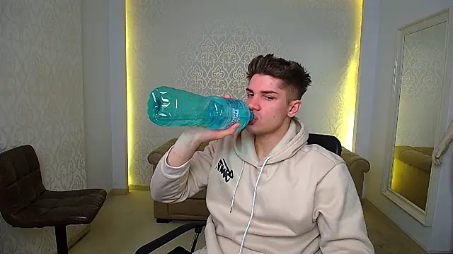 Snapshot of MaxKaiden chatting on 02.09.26 MaxKaiden online show from 02.09.26