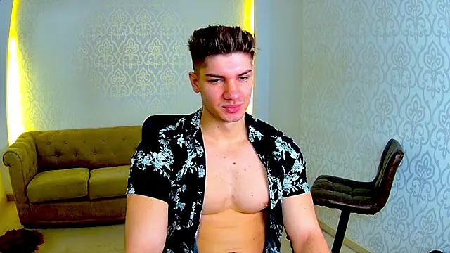 Snapshot of MaxKaiden chatting on 02.20.26 MaxKaiden online show from 02.20.26