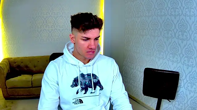 Snapshot of MaxKaiden chatting on 03.01.26 MaxKaiden online show from 03.01.26