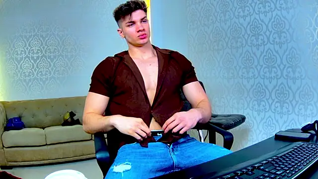 Snapshot of MaxKaiden chatting on 03.02.26 MaxKaiden online show from 03.02.26