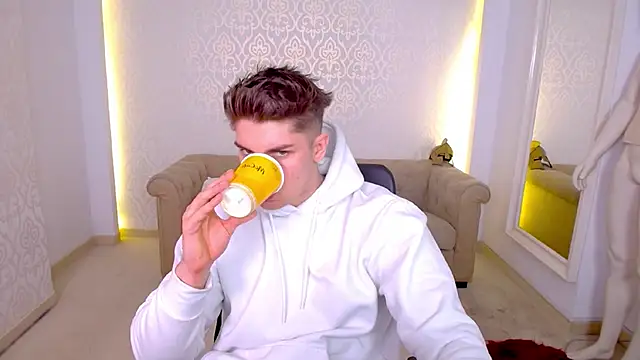 MaxKaiden online show from 04.11.26