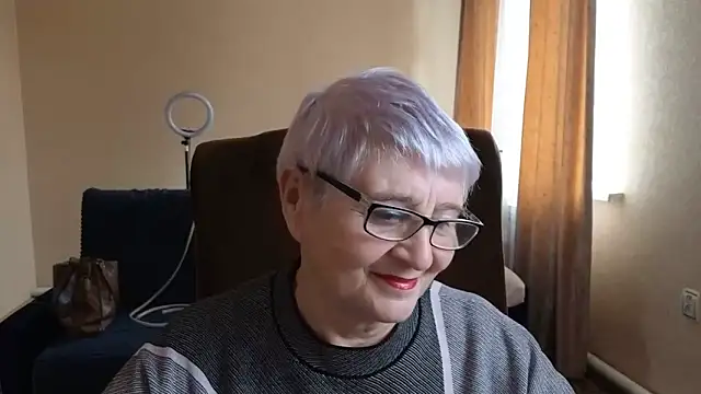 Sandra Snowflake online show from 04.21.26