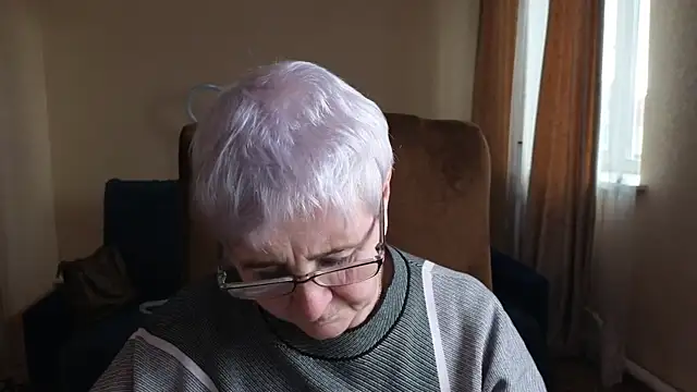 Sandra Snowflake online show from 04.24.26