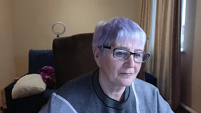 Sandra Snowflake online show from 04.27.26