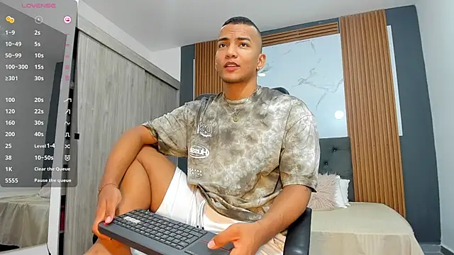 Rafa2004Cruz online show from 03.19.25