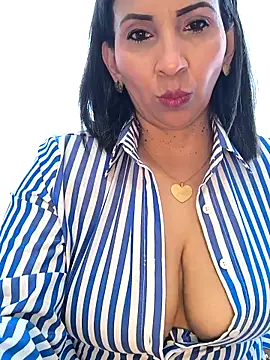 Snapshot of Mrsvictoriaaa chatting on 10.11.25 Mrsvictoriaaa online show from 10.11.25