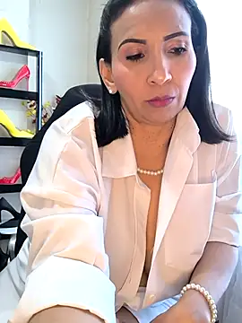 Snapshot of Mrsvictoriaaa chatting on 04.23.26 Mrsvictoriaaa online show from 04.23.26