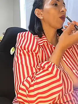 Snapshot of Mrsvictoriaaa chatting on 05.29.26 Mrsvictoriaaa online show from 05.29.26