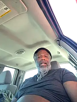 Snapshot of KingSlim56 chatting on 10.13.25 KingSlim56 online show from 10.13.25