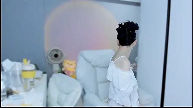 Snapshot of A_dabo chatting on 11.03.25 A dabo online show from 11.03.25