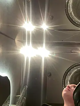 AlishaPrettyBlade online show from 04.19.26