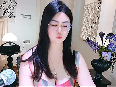 Snapshot of Tingdie chatting on 09.20.25 Tingdie online show from 09.20.25