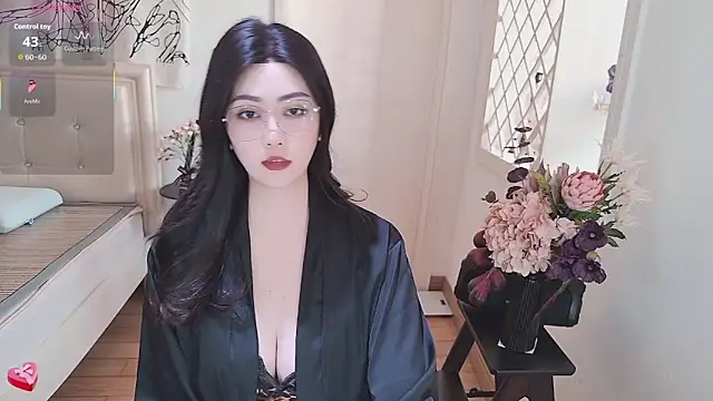 Snapshot of Tingdie chatting on 10.17.25 Tingdie online show from 10.17.25