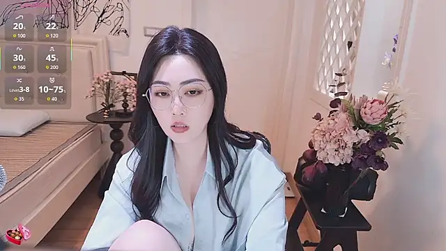 Snapshot of Tingdie chatting on 10.17.25 Tingdie online show from 10.17.25