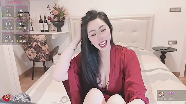 Snapshot of Tingdie chatting on 04.23.26 Tingdie online show from 04.23.26