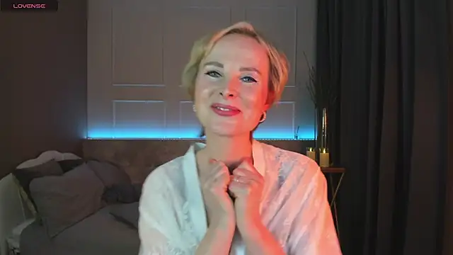 Snapshot of Sandra_Kind chatting on 03.01.25 Sandra Kind online show from 03.01.25