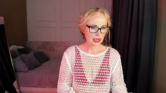 Snapshot of Sandra_Kind chatting on 03.13.25 Sandra Kind online show from 03.13.25
