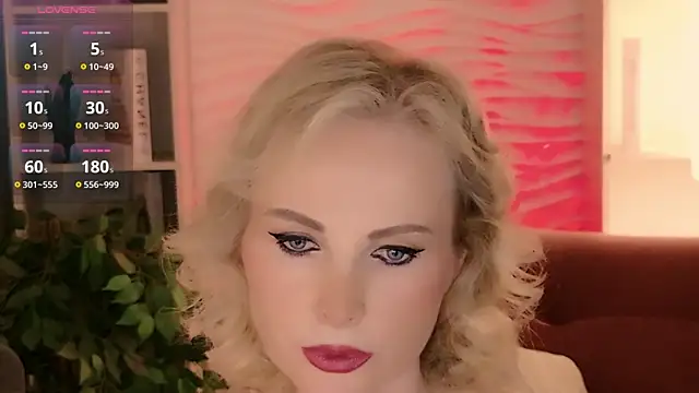 Snapshot of Sandra_Kind chatting on 06.19.26 Sandra Kind online show from 06.19.26