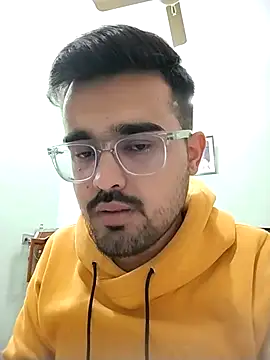 Snapshot of hornypurush chatting on 12.21.25 hornypurush online show from 12.21.25