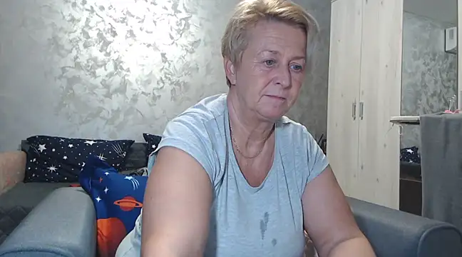 RosesandLillies online show from 02.26.25