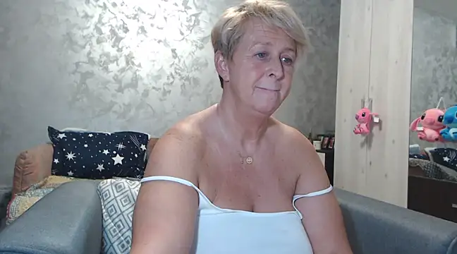 RosesandLillies online show from 03.20.25