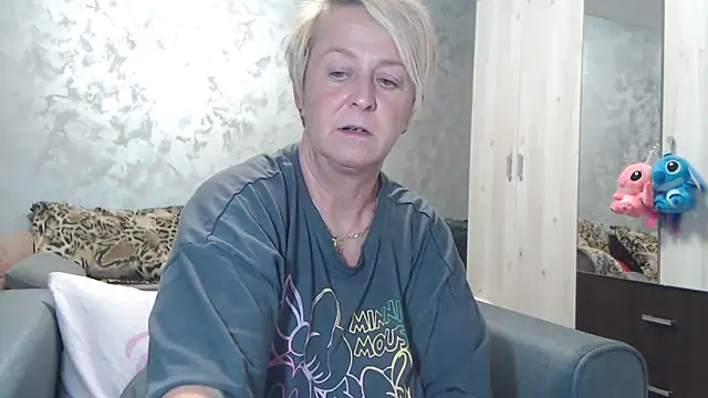 RosesandLillies online show from 10.27.25