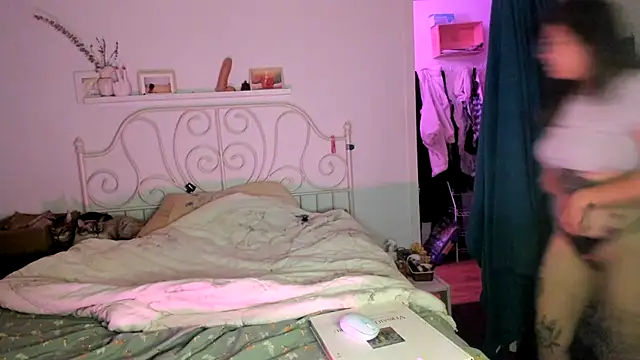 Rosiee69  online show from 09.27.25