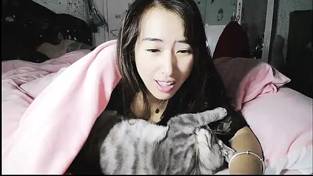 hebe-02 online show from 11.08.25