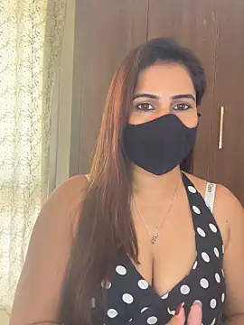 Sexy Madhuri Bhabhi online show from 03.08.26