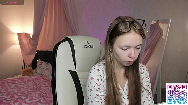 boozekirs  online show from 09.25.25