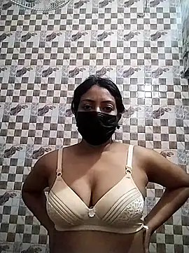 Snapshot of cuteangel9999 chatting on 03.01.25 cuteangel9999 online show from 03.01.25