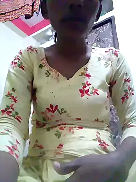 Snapshot of SEXY-boudi43 chatting on 03.07.25 SEXY-boudi43 online show from 03.07.25