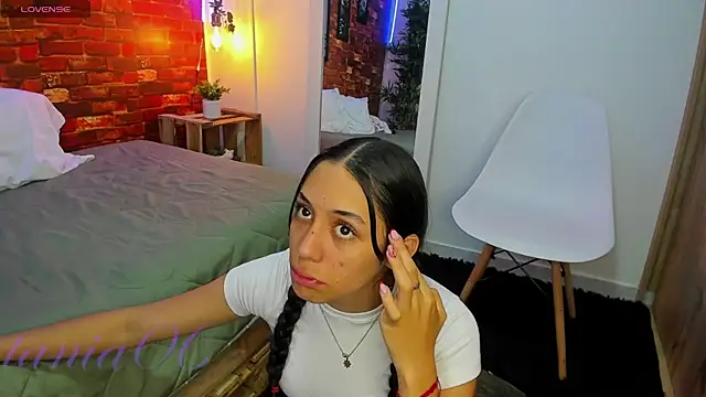 TANIA 06 online show from 02.24.25