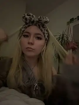 Snapshot of Blondie_Sofia_Essexbabe chatting on 03.09.25 Blondie Sofia Essexbabe online show from 03.09.25