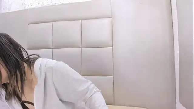 Snapshot of LittleMaria chatting on 09.12.25 LittleMaria online show from 09.12.25