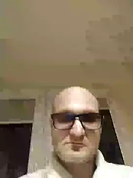 Snapshot of Luci1982Brazzers chatting on 03.01.25 Luci1982Brazzers online show from 03.01.25